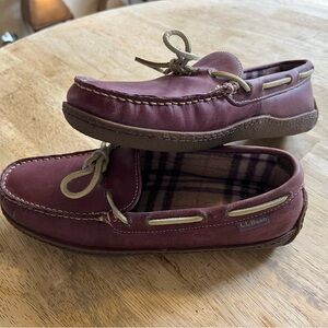 L.L. Bean Ladies Camp Moccasins Maroon Slip-On Loafers